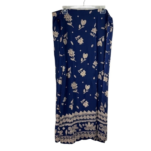 NEW- Wrap Around, Waist Tie, Floral, Border Design Hem Long Maxi Dress One Size - Picture 1 of 8